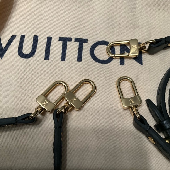 Louis Vuitton Palm Springs Mini backpack - Picture 10 of 13